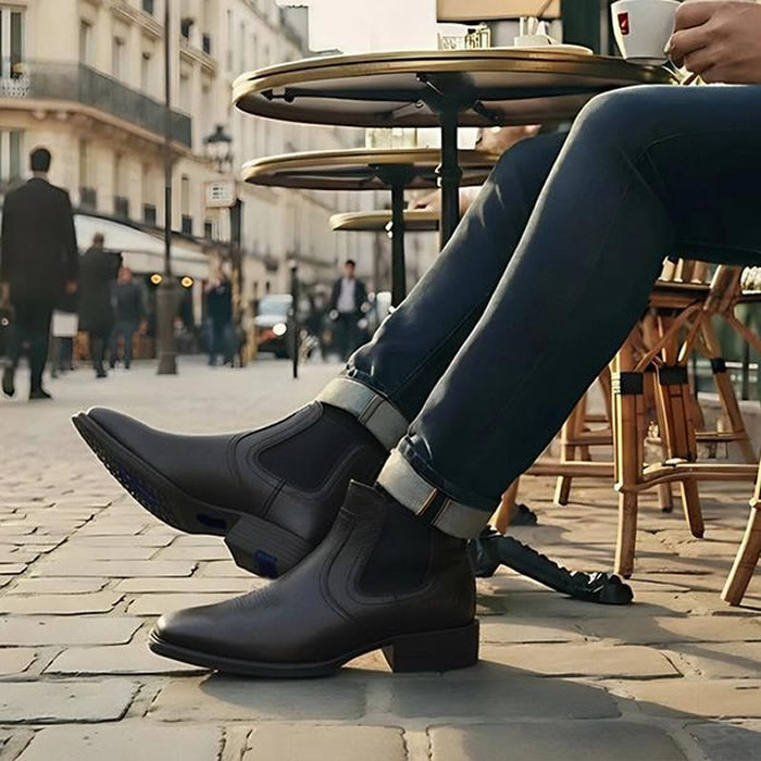 CHELSEA BOOTS